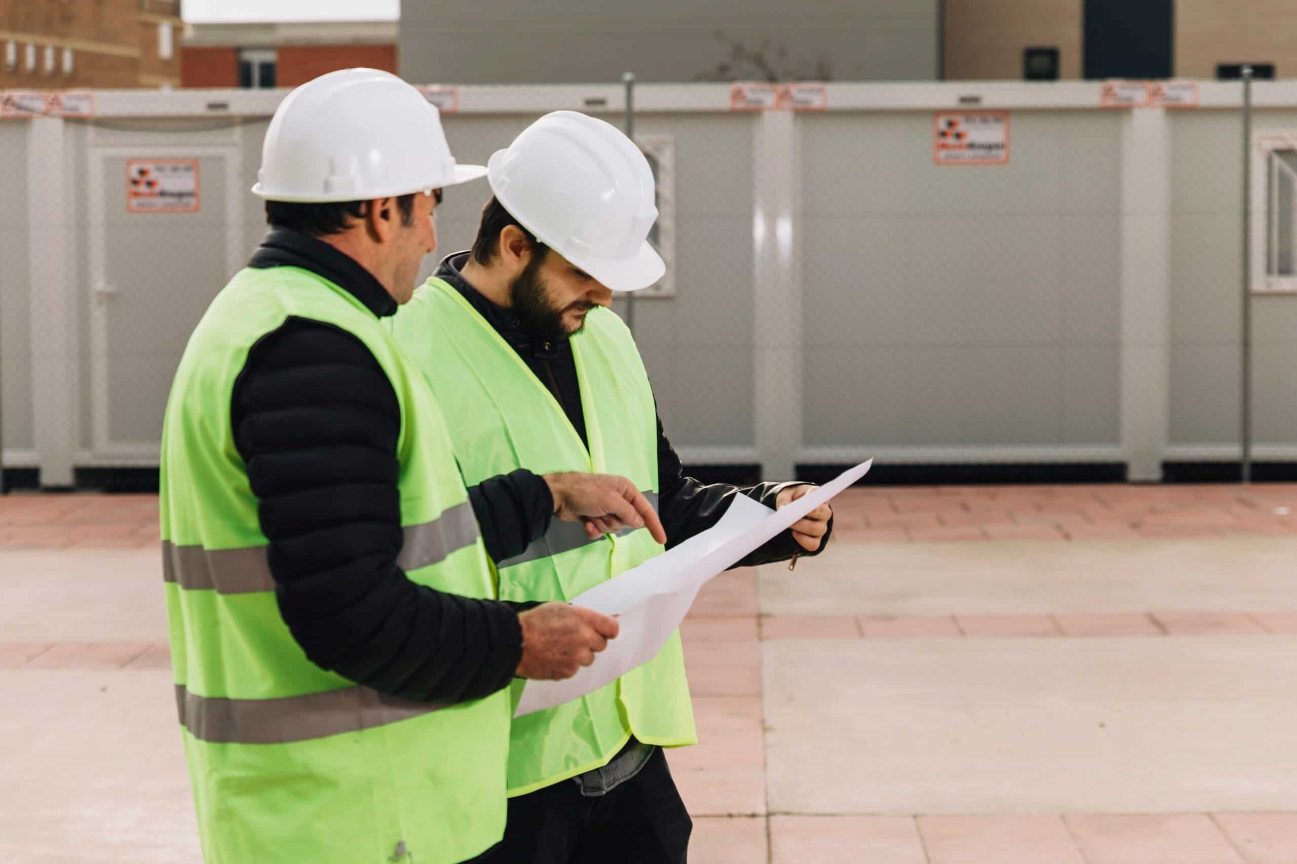 Cursos obligatorios para trabajar en minería en Perú (SSOMA, seguridad, maquinaria)